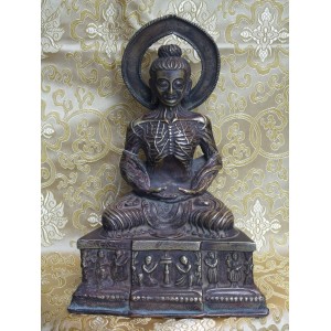 Antique statue de Bouddha en m&eacute;ditation
